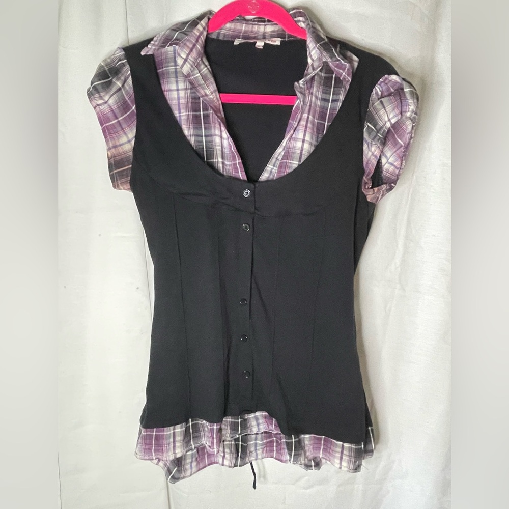 Tally Weil Size L Black Top with Purple Plaid Short Sleeves w Tie Back Collar
